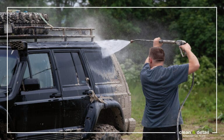 Mitos y realidades del lavado de autos en casa: ¿Es realmente una opción económica?