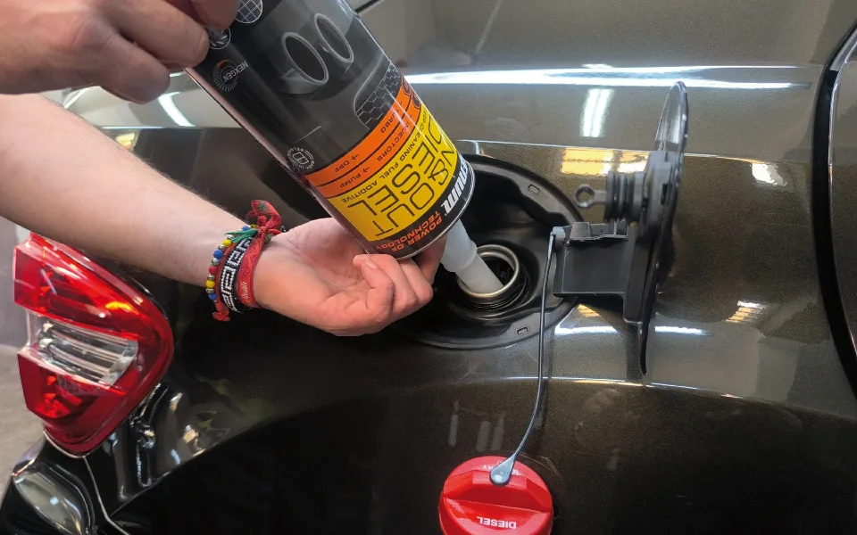 Gama de aditivos profesionales para la limpieza de inyectores y optimización del rendimiento del motor
