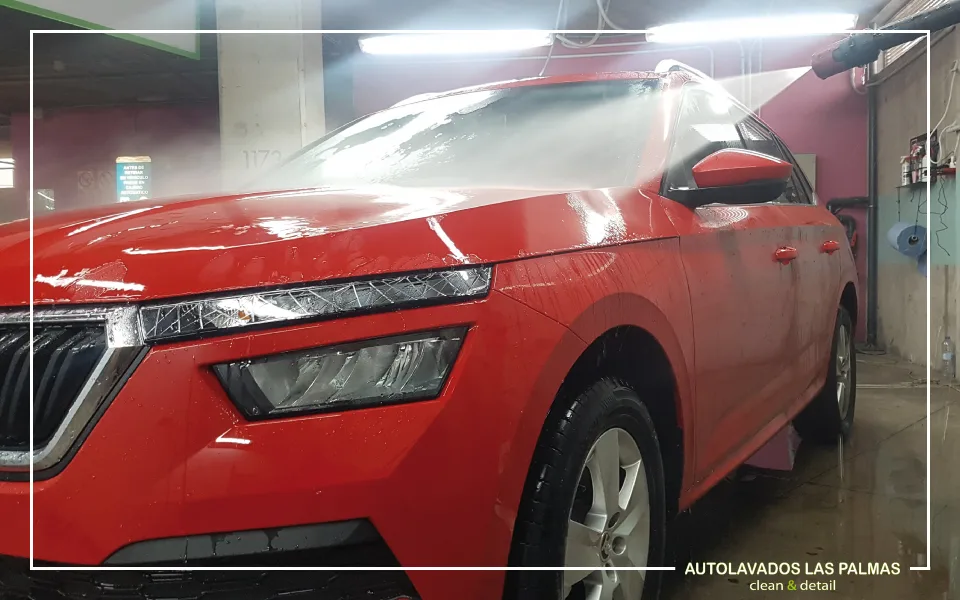 Limpiar el coche en Las Palmas, importancia del mantenimiento en el día a día de vehículos y beneficios