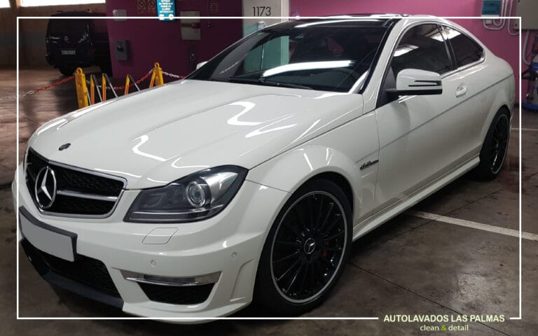 Lavado de coches a máquina en centro Autolavados Las Palmas, servicios profesionales a tu alcance