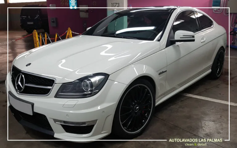 Lavado de coches a máquina en centro Autolavados Las Palmas, servicios profesionales a tu alcance