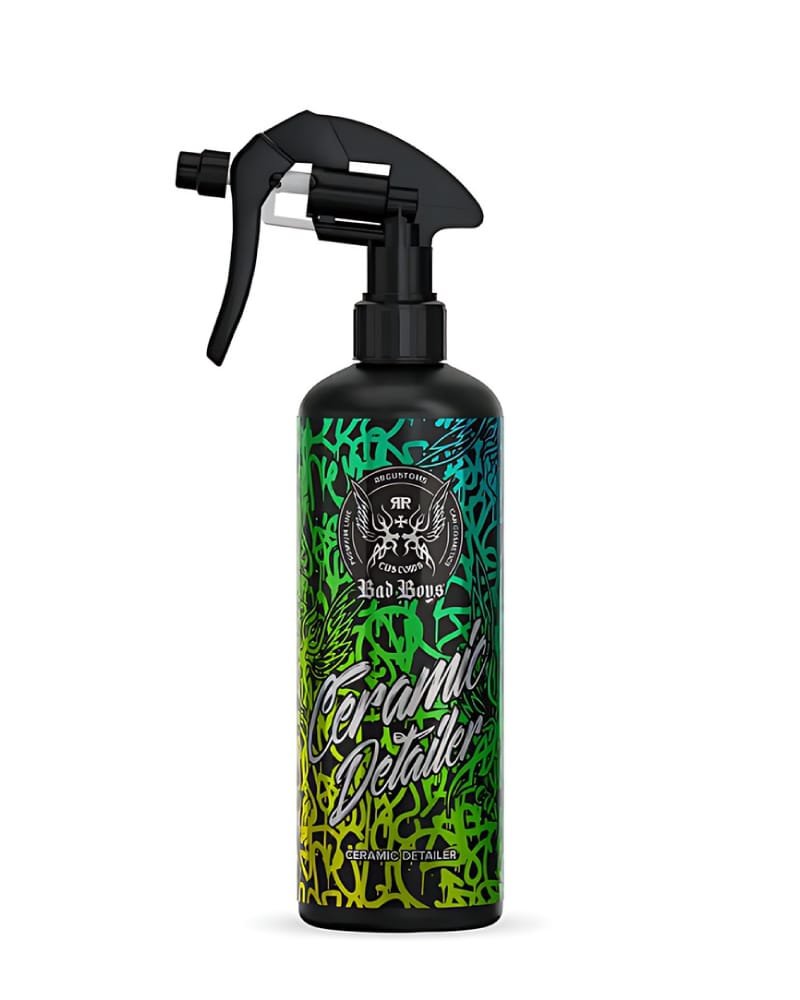 El Ceramic detailer de Bad Boys, es un detallado cerámico en spray que proporciona un brillo intenso y duradero, además de una capa protectora que repele el agua y la suciedad.