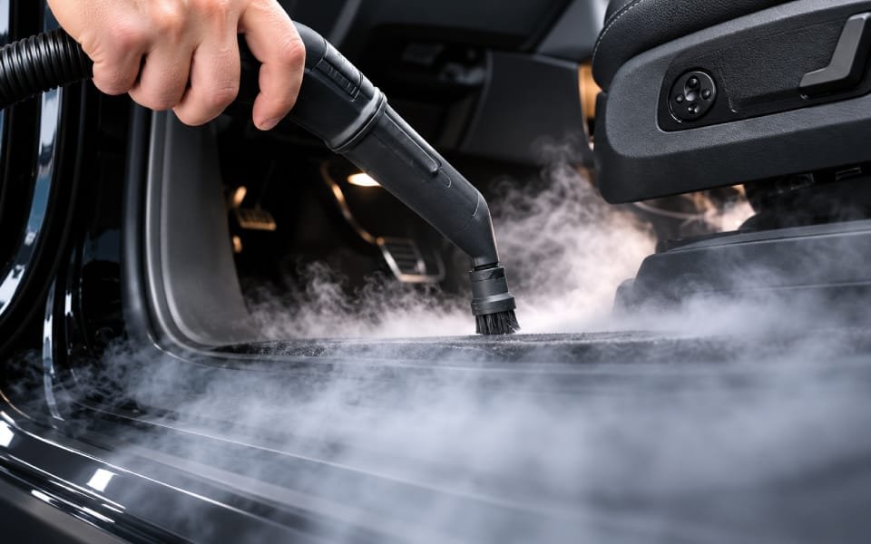 Aunque la limpieza con vapor es muy versátil, hay situaciones específicas donde este método resulta muy eficaz. Conocer los momentos ideales para optar por este tipo de limpieza puede ayudarte a maximizar los beneficios.
