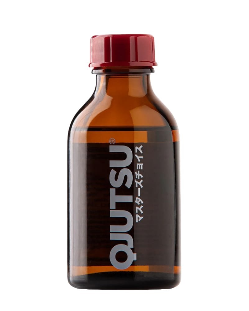 El Qjutsu (Body coat) de Soft99, es un recubrimiento de cuarzo mono-componente diseñado para proteger y realzar el acabado del vehículo. Su fórmula avanzada crea una capa física sobre la pintura que la resguarda de factores externos como sal de carretera, rayos UV y excrementos de aves.
